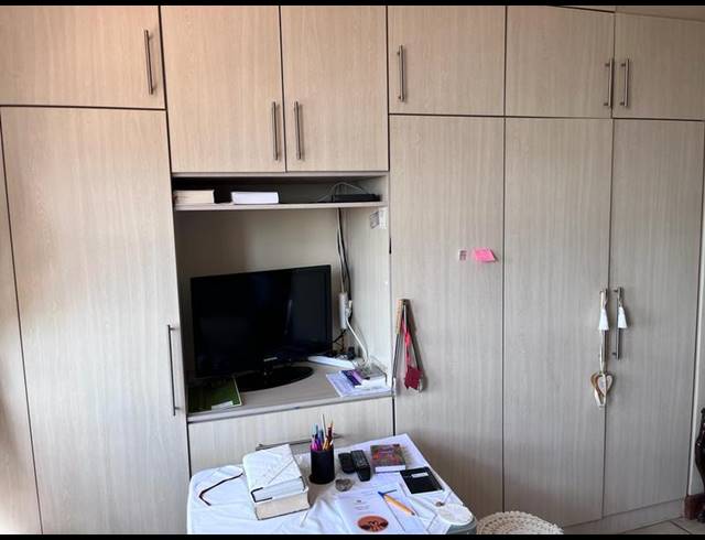 1 BEDROOM APARTMENT FOR SALE IN NEWLANDS